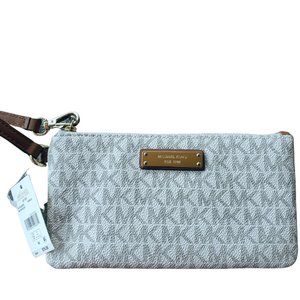 *NWT Michael Kors Wristlet-Jetset Style